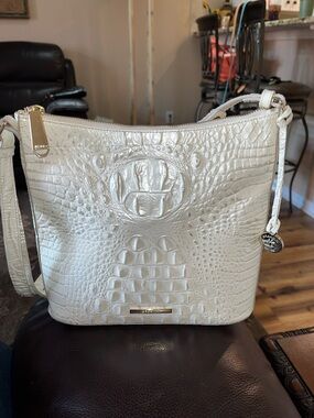 EUC Authentic Brahmin Katie Melbourne Croc Embossed Leather Handbag/Crossbody